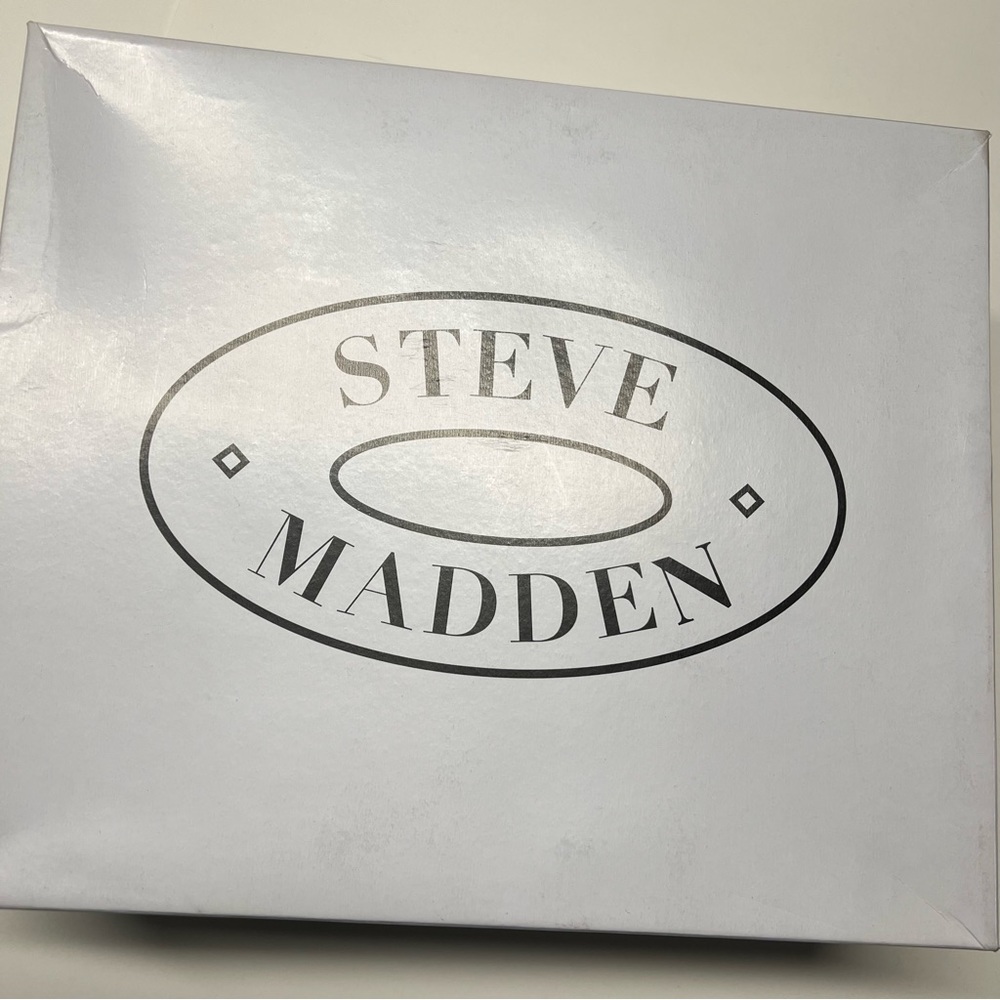 Steve Madden ‘Brave’ Ankle Boots - Picture 3 of 11